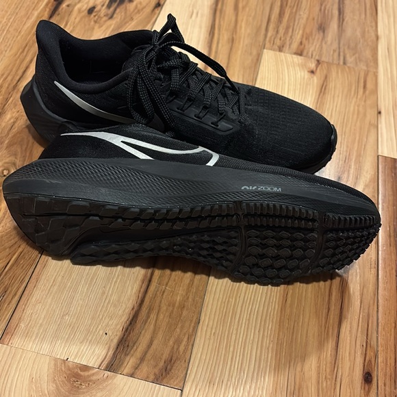 Nike Pegasus 40 Running Shoes - Picture 8 of 9